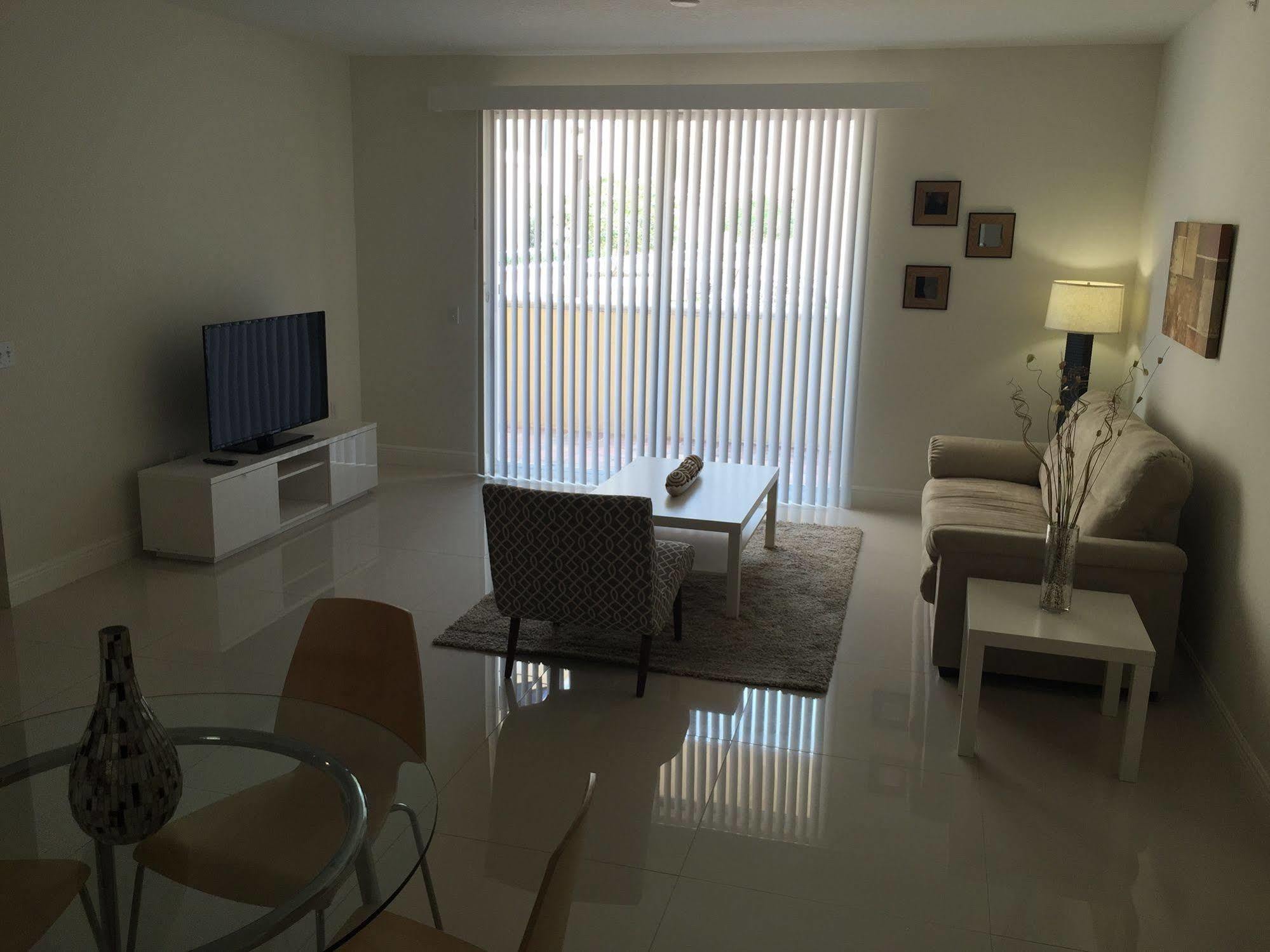 Lyx Suites At Merrick Park In Coral Gables Ngoại thất bức ảnh